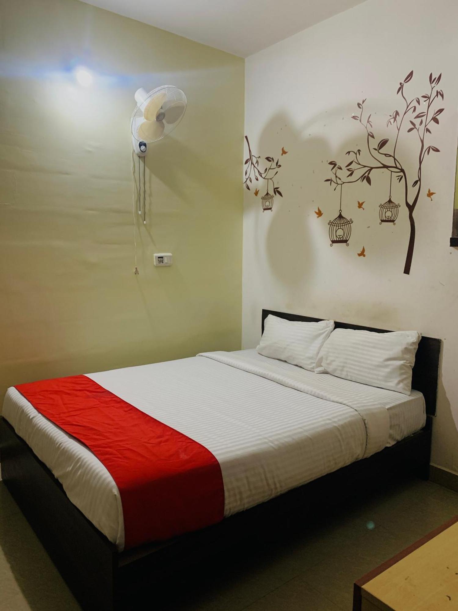 Western Silicon Hotel Kammasandra Extérieur photo
