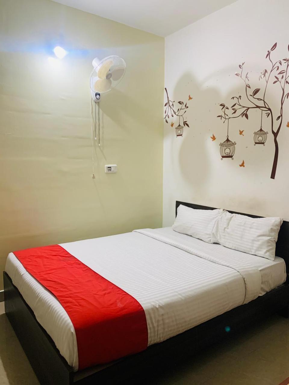 Western Silicon Hotel Kammasandra Extérieur photo